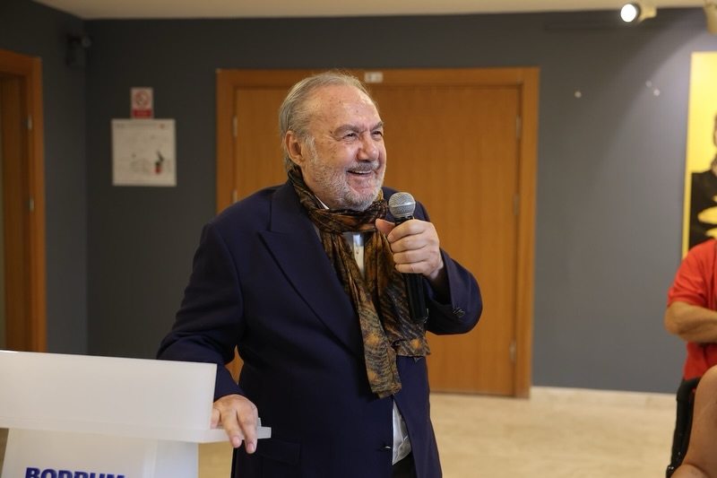 Yalçın Gökçebağ – Ömrüm Sanatım Retrospektif Seçki